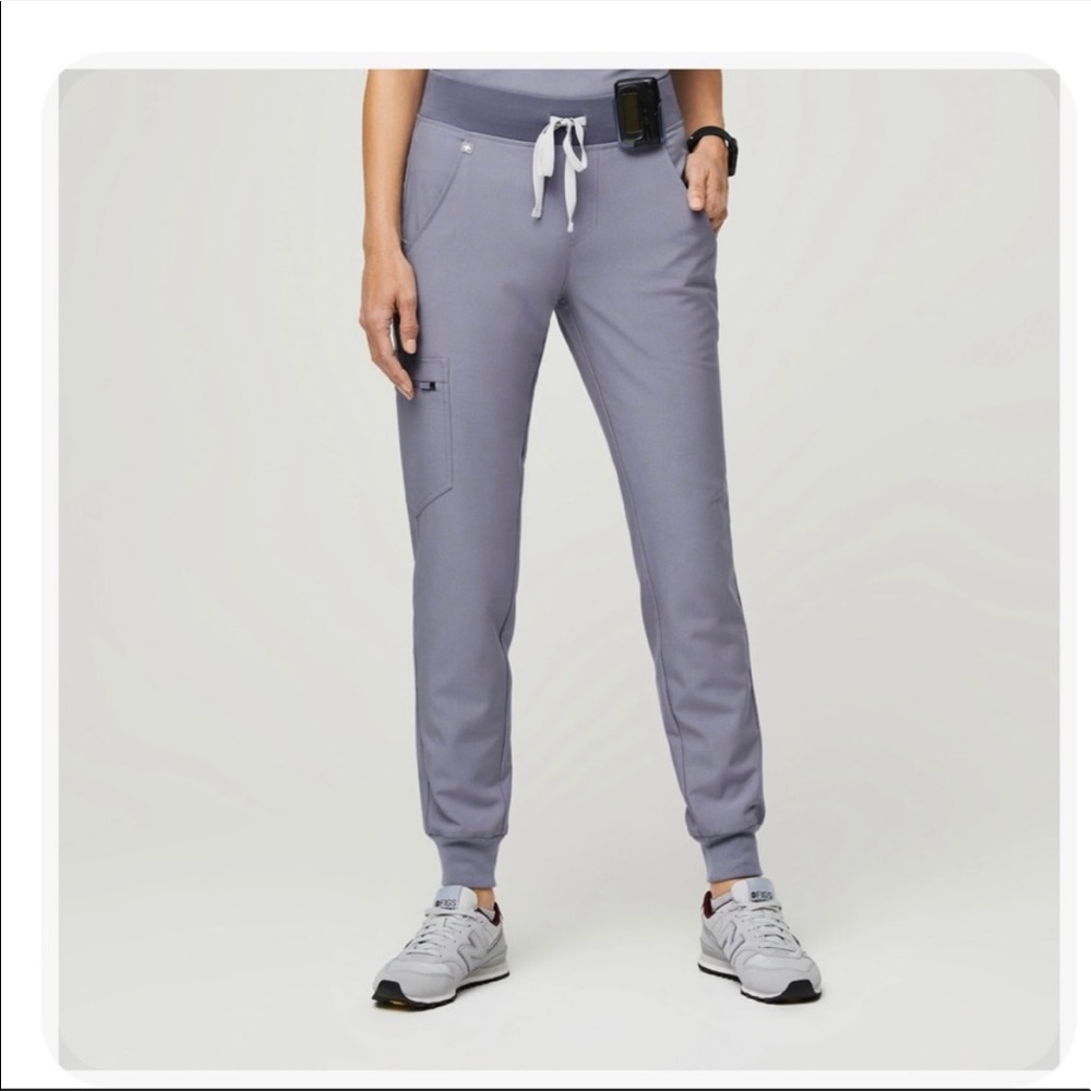 Women’s Figs NWT vapor blue regular length bottoms, size XS